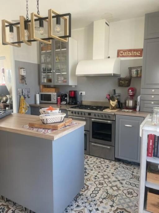 Appartement Avec Jardin En Ville L'Isle-sur-la-Sorgue Ngoại thất bức ảnh