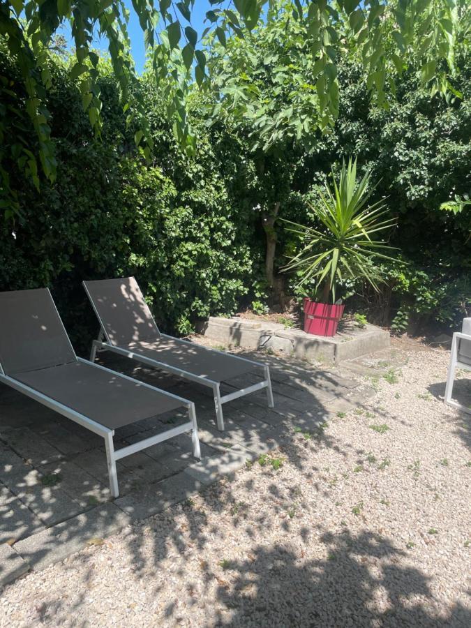 Appartement Avec Jardin En Ville L'Isle-sur-la-Sorgue Ngoại thất bức ảnh