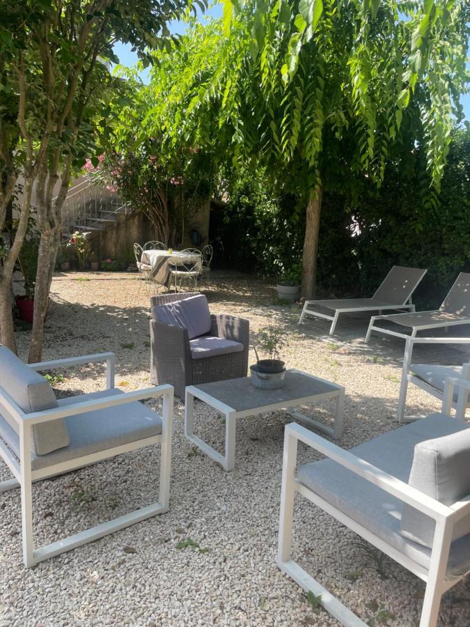 Appartement Avec Jardin En Ville L'Isle-sur-la-Sorgue Ngoại thất bức ảnh